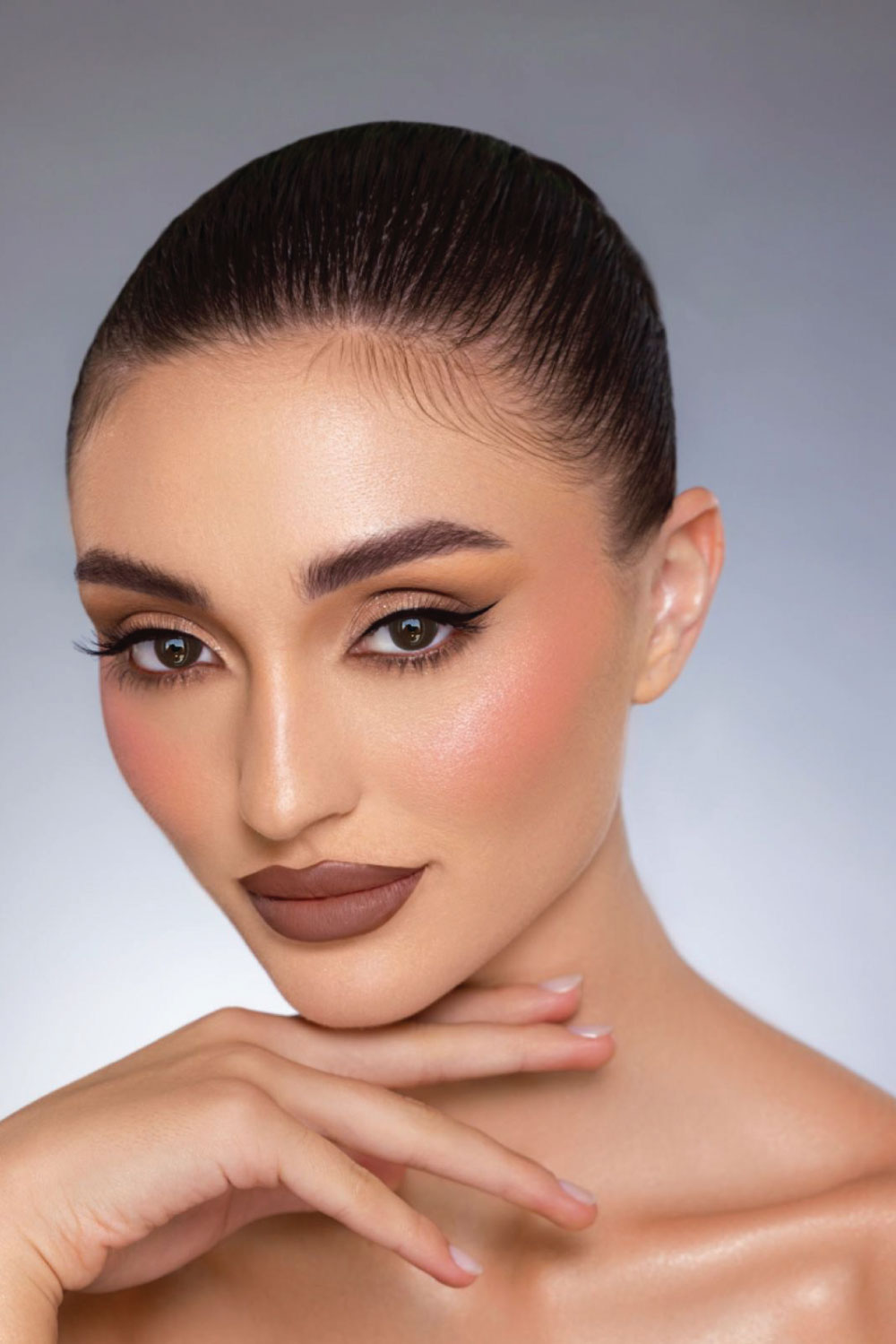 Cedri is a refined colored contact lens designed to give your eyes a soft, natural enhancement. Its balanced shade adds depth and elegance while keeping your look smooth, wearable, and beautifully expressive.
